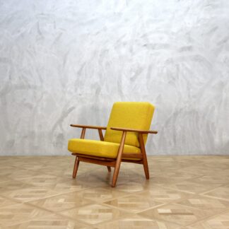 Hans J. Wegner GE240 Sofa Oak