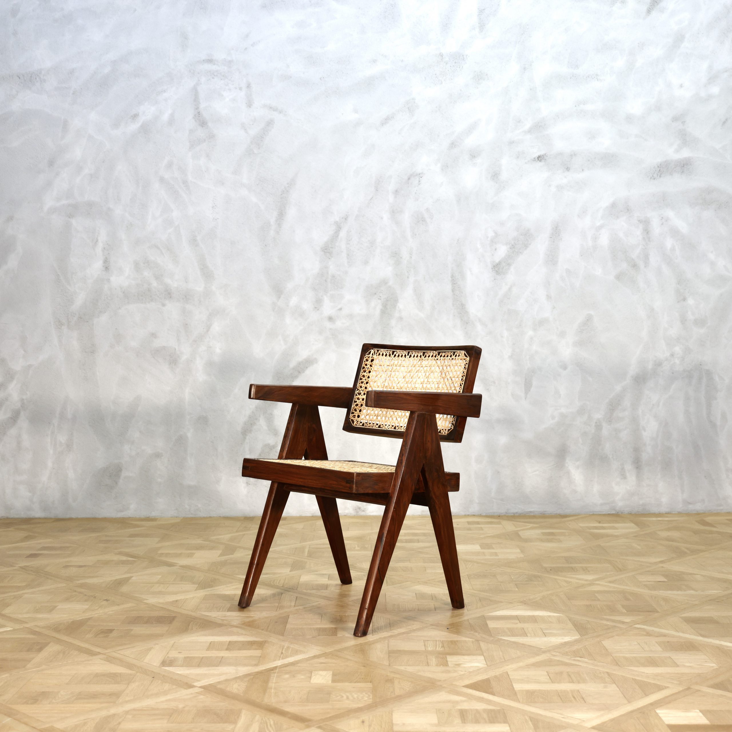 Pierre Jeanneret Floating Back Chair - MOTO FURNITURE 北欧家具 ウェグナー フィンユール