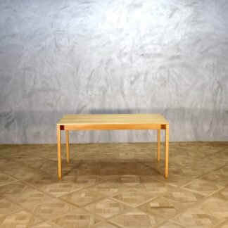 Hans J. Wegner Model 686 Table