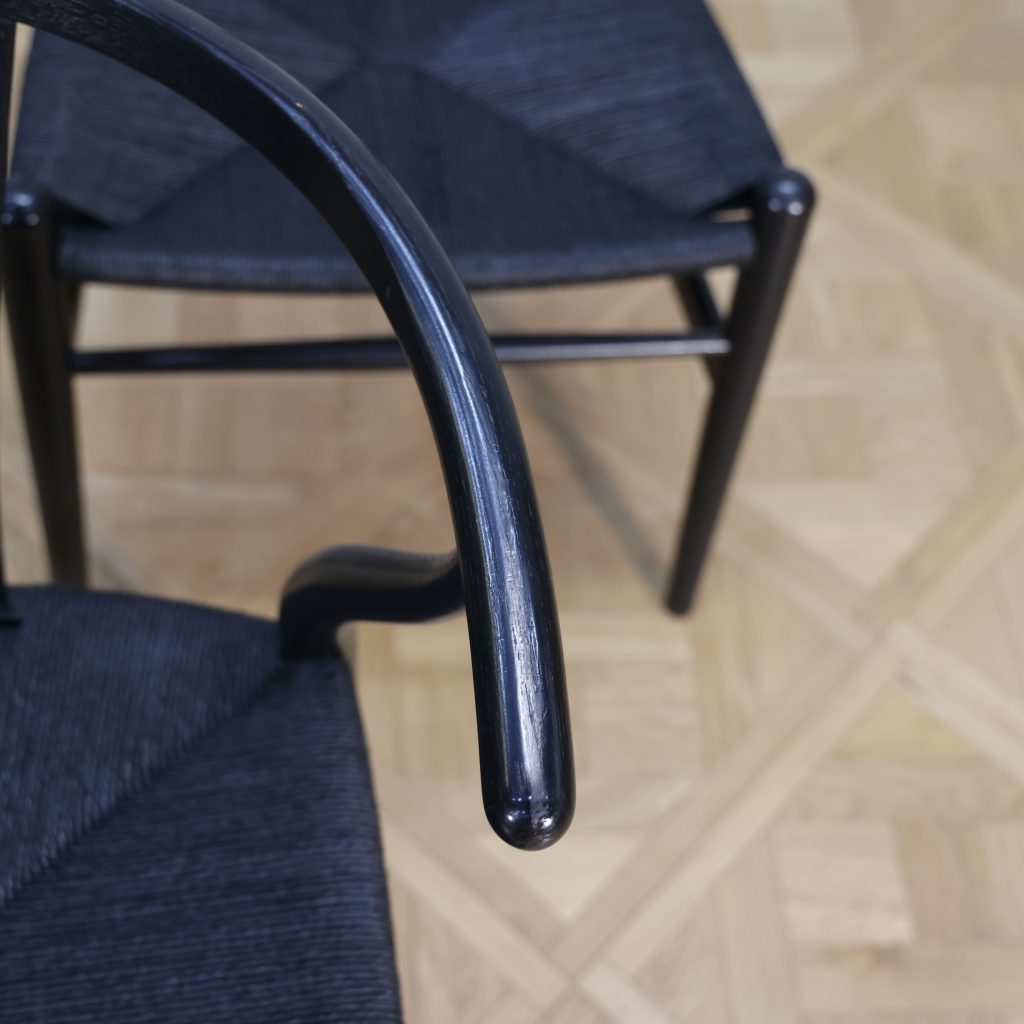 Hans J. Wegner CH24 Y Chair Black Oak - MOTO FURNITURE 北欧家具