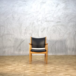 Hans J. Wegner JH513 Oak