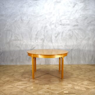 Kaare Klint Round Table Elm