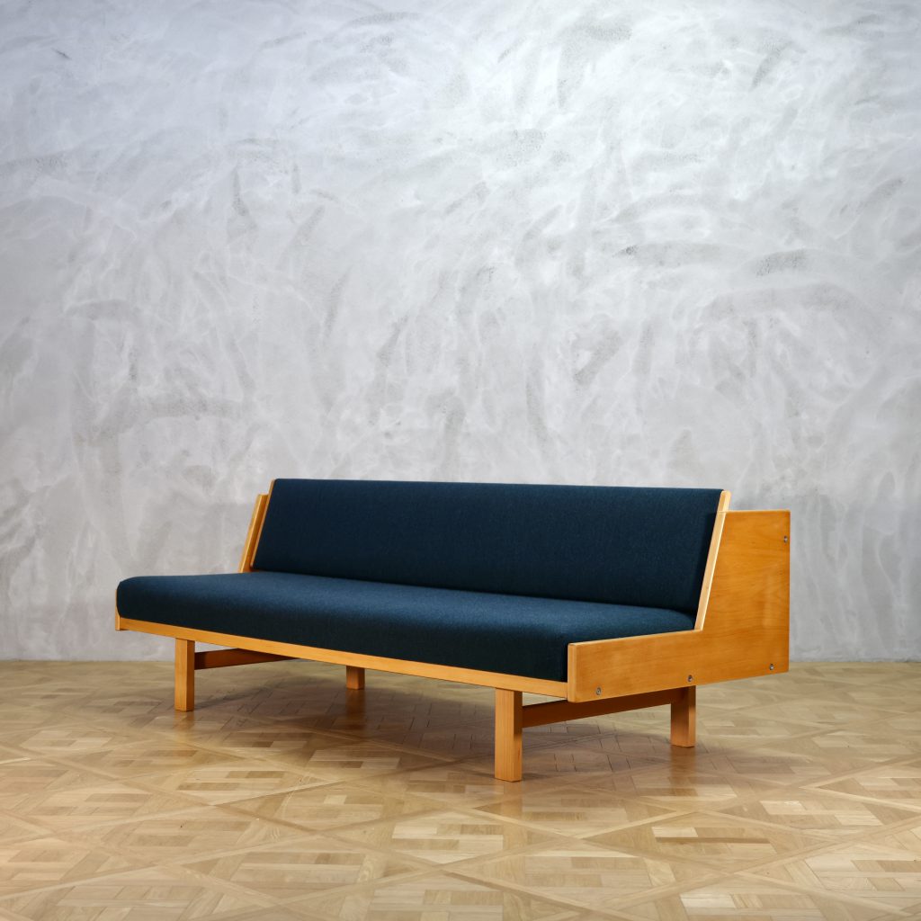 Hans J. Wegner GE258 Daybed Beech - MOTO FURNITURE 北欧家具