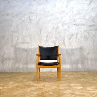 Hans J. Wegner JH513 Oak