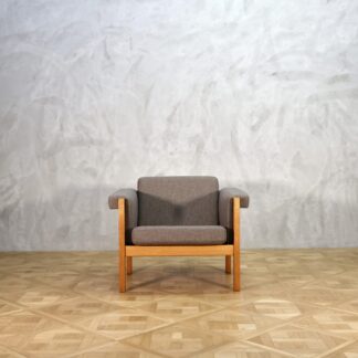 Hans J. Wegner GE40 Sofa Oak