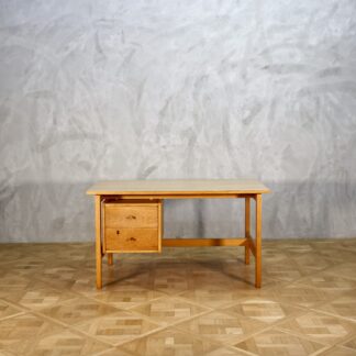 Hans J. Wegner Desk GE125 Oak