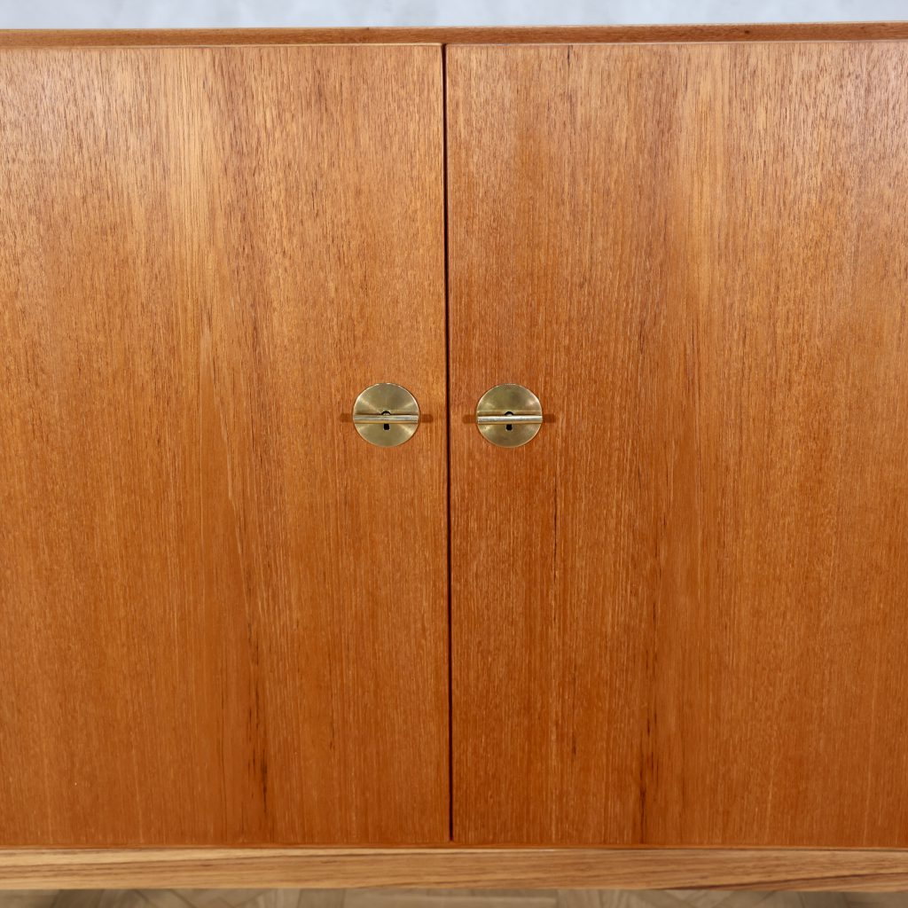 Borge Mogensen Model 232 Cabinet Teak - MOTO FURNITURE 北欧家具