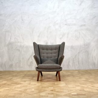 Hans J. Wegner AP 19 Bear Chair Rosewood