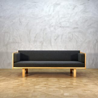 Hans J. Wegner GE259 Daybed Beech