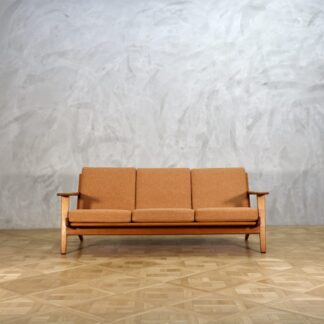 Hans J. Wegner GE290 Sofa Oak