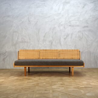 Hans J. Wegner GE7 Daybed Oak & Cane