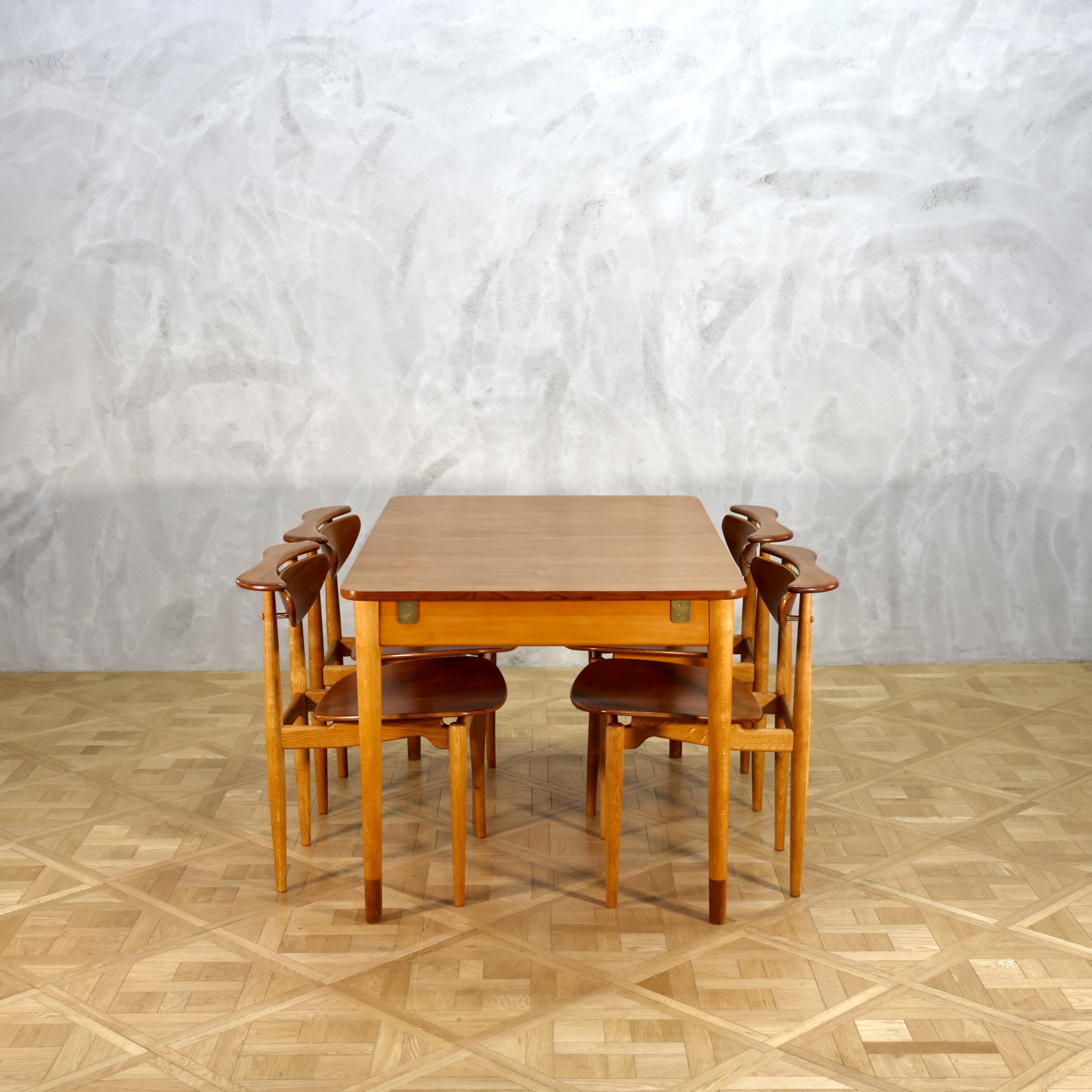 Table Archives - MOTO FURNITURE 北欧家具 ウェグナー フィンユール