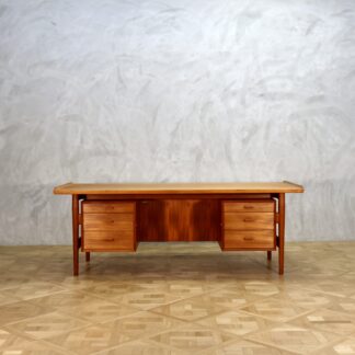 Arne Vodder Model 207 Desk Teak