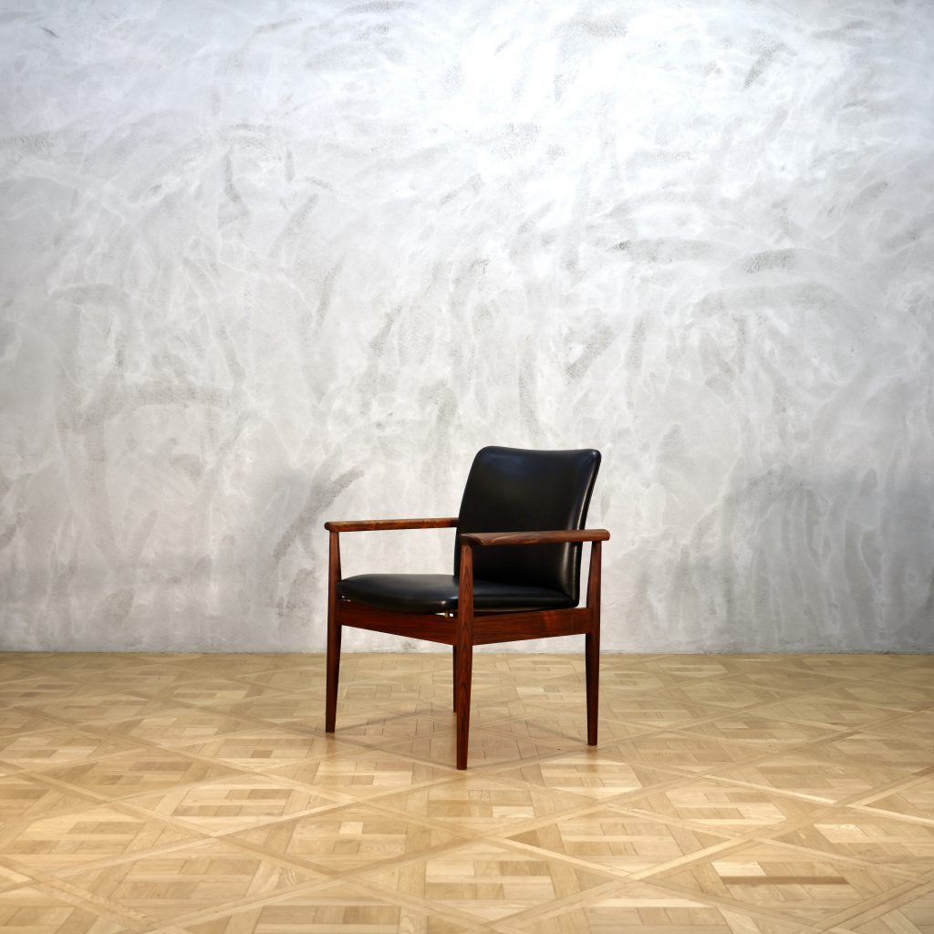 Finn Juhl Diplomat Chair Rosewood - MOTO FURNITURE 北欧家具