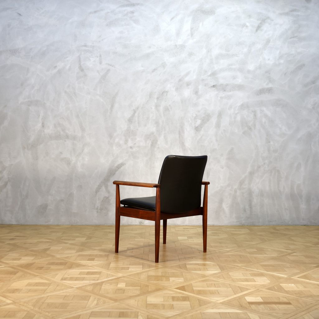 Finn Juhl Diplomat Chair Rosewood - MOTO FURNITURE 北欧家具