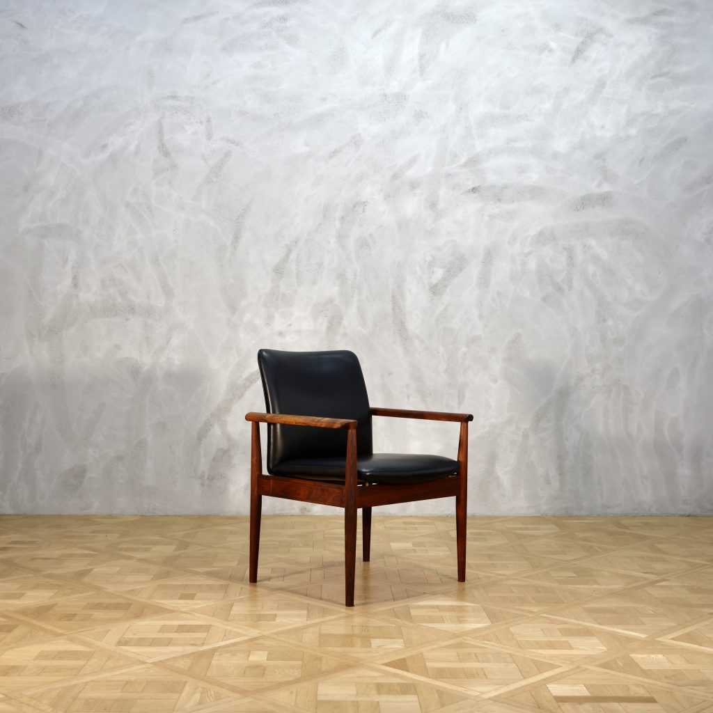Finn Juhl Diplomat Chair Rosewood - MOTO FURNITURE 北欧家具