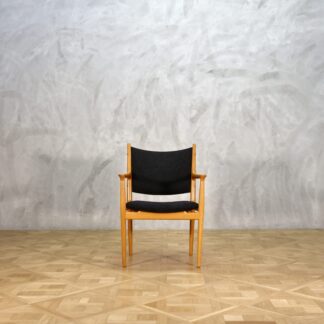 Hans J. Wegner JH509 Oak