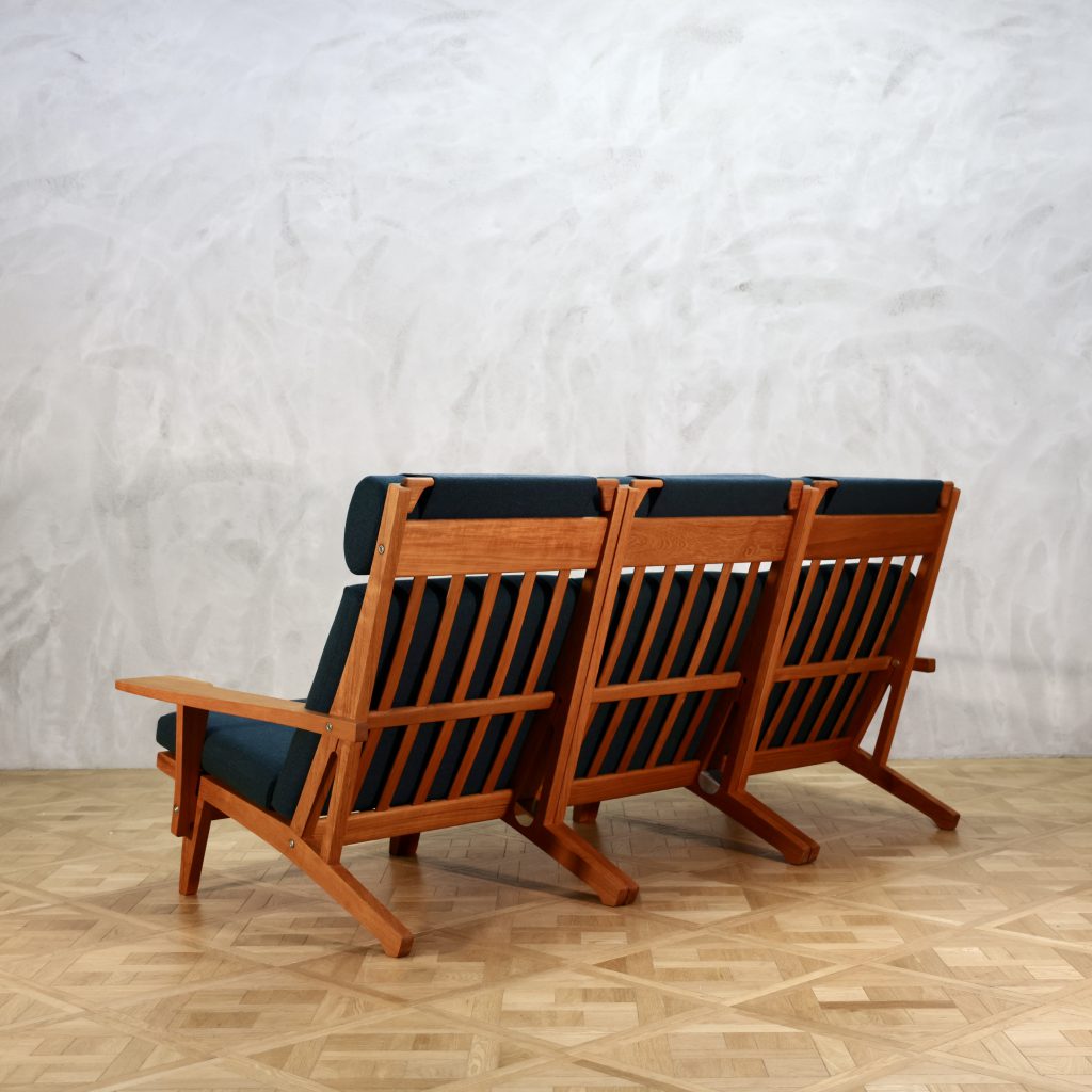 Hans J. Wegner GE375 Sofa Ottoman Set Teak - MOTO FURNITURE 北欧