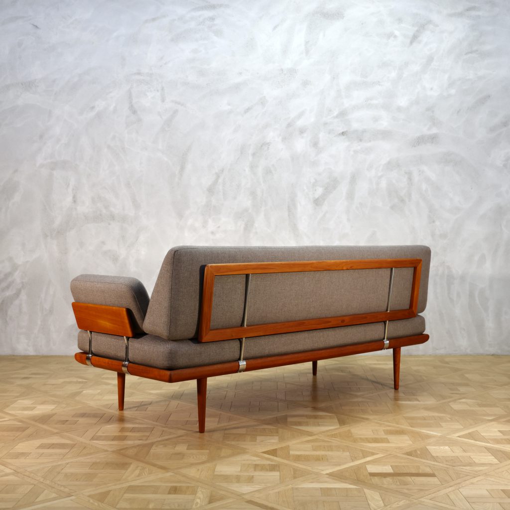 Peter Hvidt & Orla Molgaard Minerva Sofa - MOTO FURNITURE 北欧家具