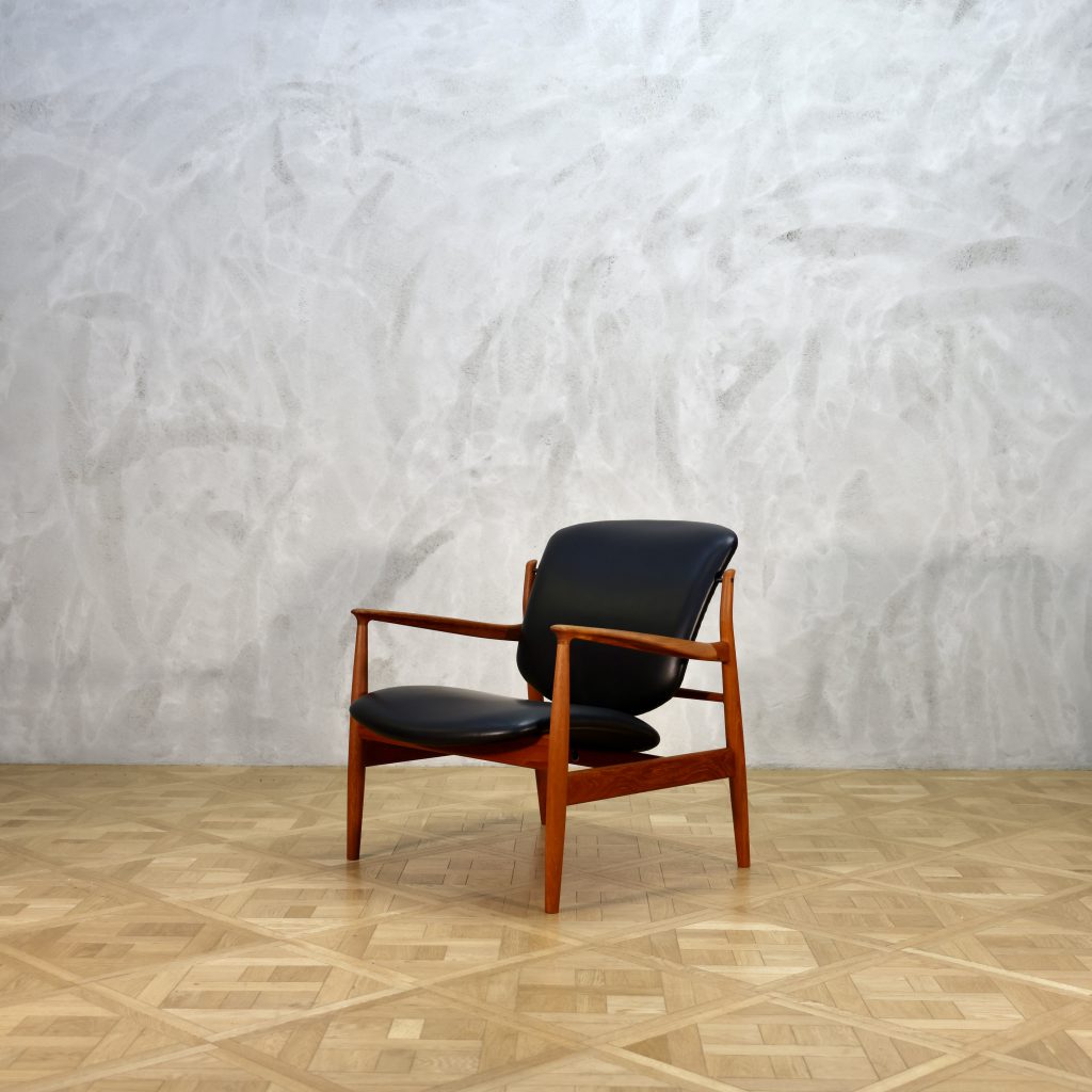 Finn Juhl Lounge Chair FD 136 - MOTO FURNITURE 北欧家具 ウェグナー
