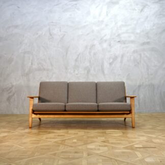 Hans J. Wegner GE290 Sofa Oak