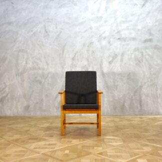 Borge Mogensen Model 2257 Oak