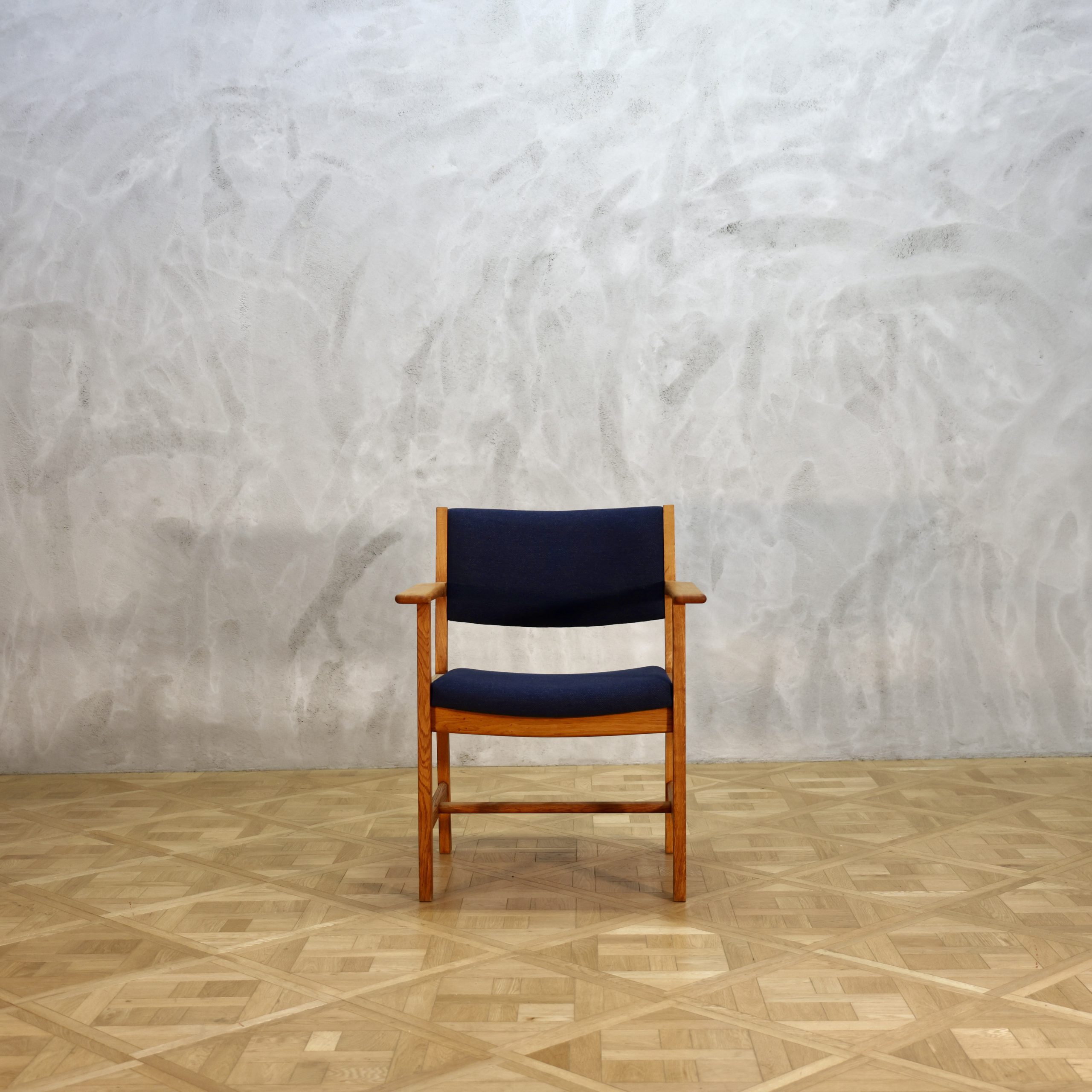 Hans J. Wegner Conference Arm Chair - MOTO FURNITURE 北欧家具