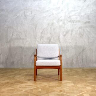 Ole Wanscher Model 169 Teak