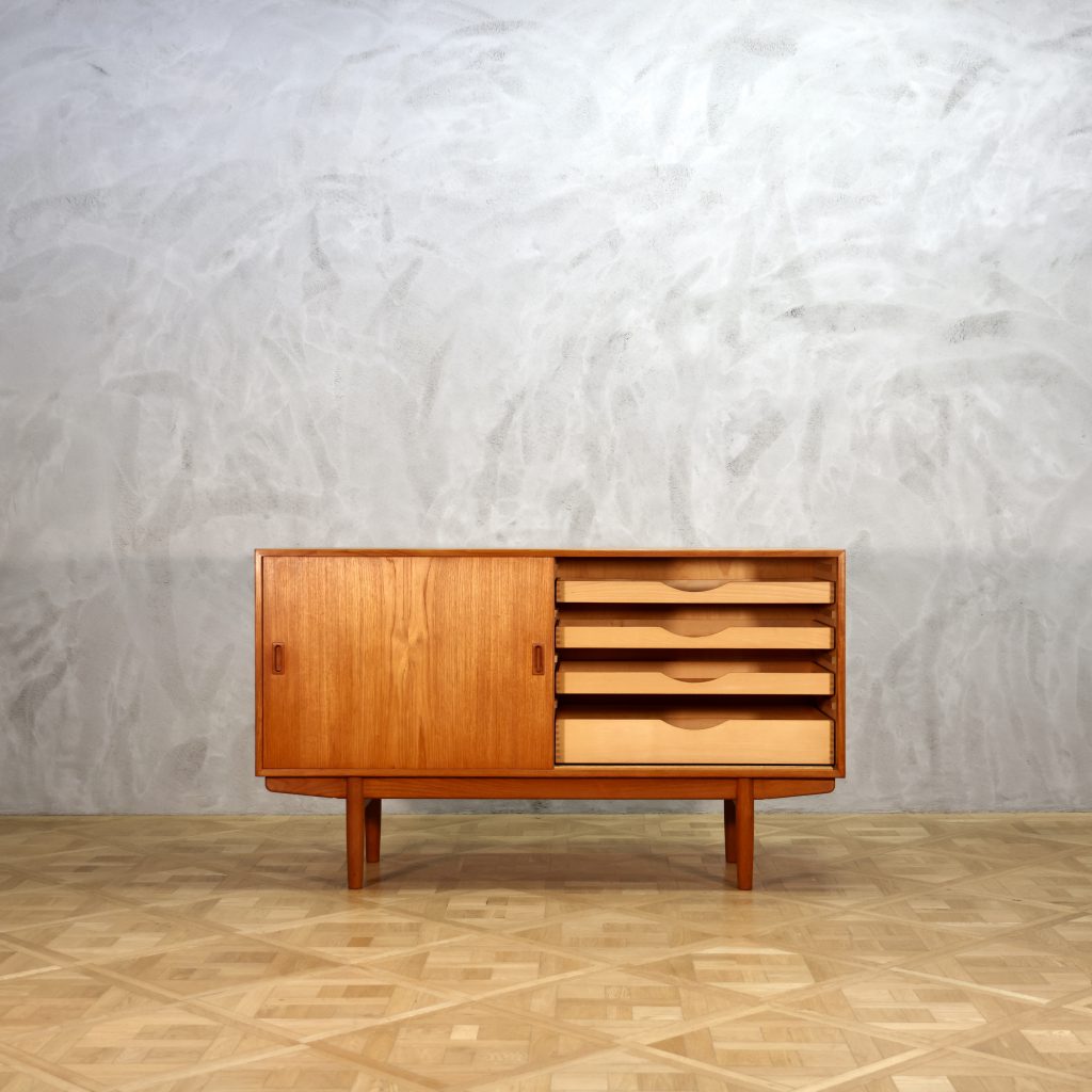 Børge Mogensen デザイン集 Børge Mogensen Model 160 Sideboard Teak - MOTO FURNITURE 北欧家具