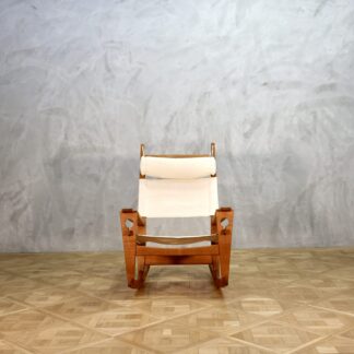 Hans J. Wegner GE673 Keyhole Rocking Chair