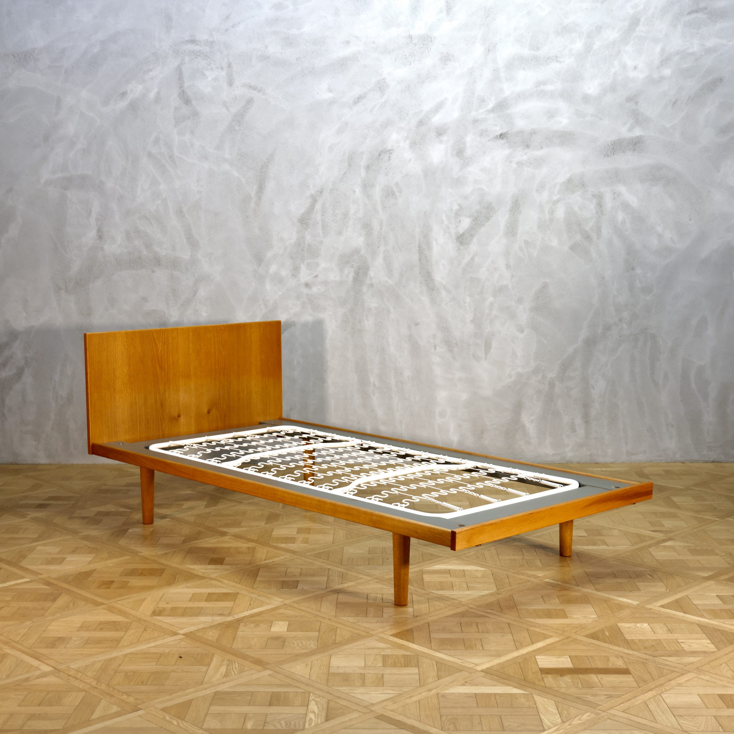 Hans J. Wegner GETAMA Bed Frame Oak - MOTO FURNITURE 北欧家具