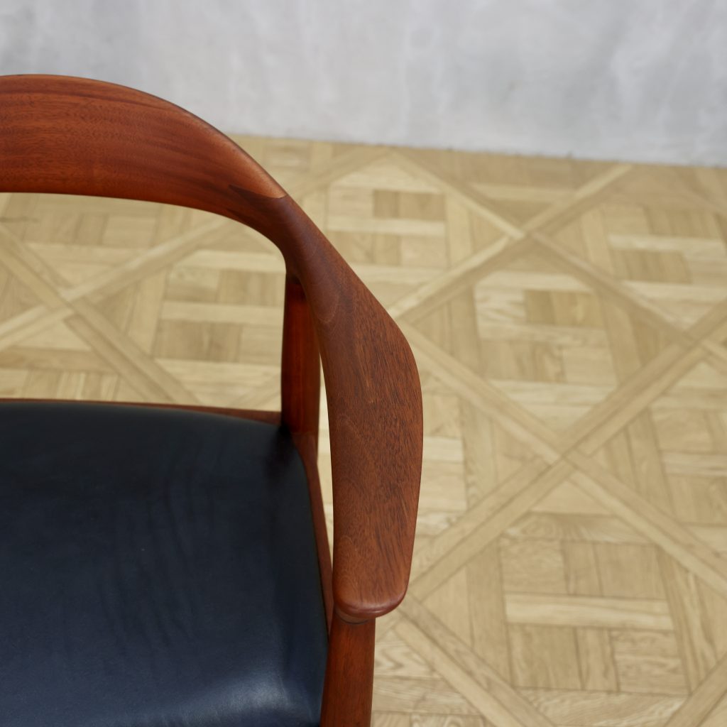 Hans J. Wegner JH 503 Mahogany - MOTO FURNITURE 北欧家具