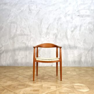 Hans J. Wegner The Chair JH501 Teak