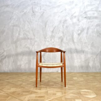 Hans J. Wegner The Chair JH501 Teak