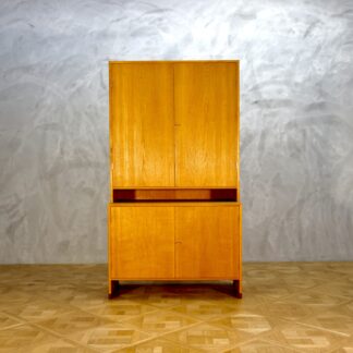Hans J. Wegner RY Cabinet Oak
