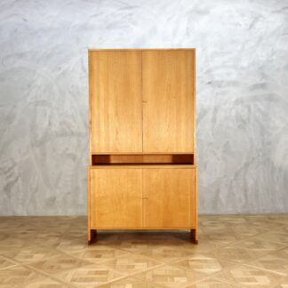 Hans J. Wegner RY Cabinet Oak