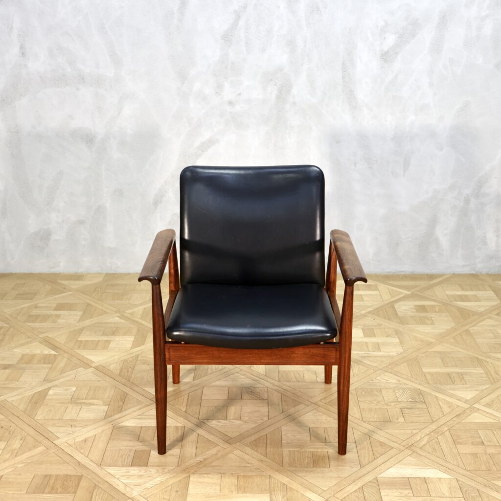 Finn Juhl Diplomat Chair Rosewood - MOTO FURNITURE 北欧家具