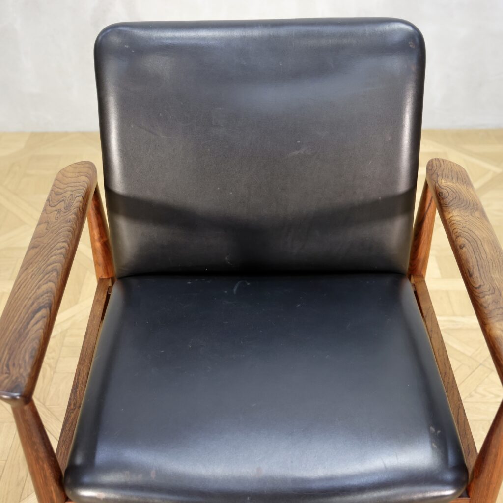 Finn Juhl Diplomat Chair Rosewood - MOTO FURNITURE 北欧家具