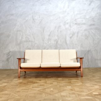 Hans J. Wegner GE290 Sofa Teak