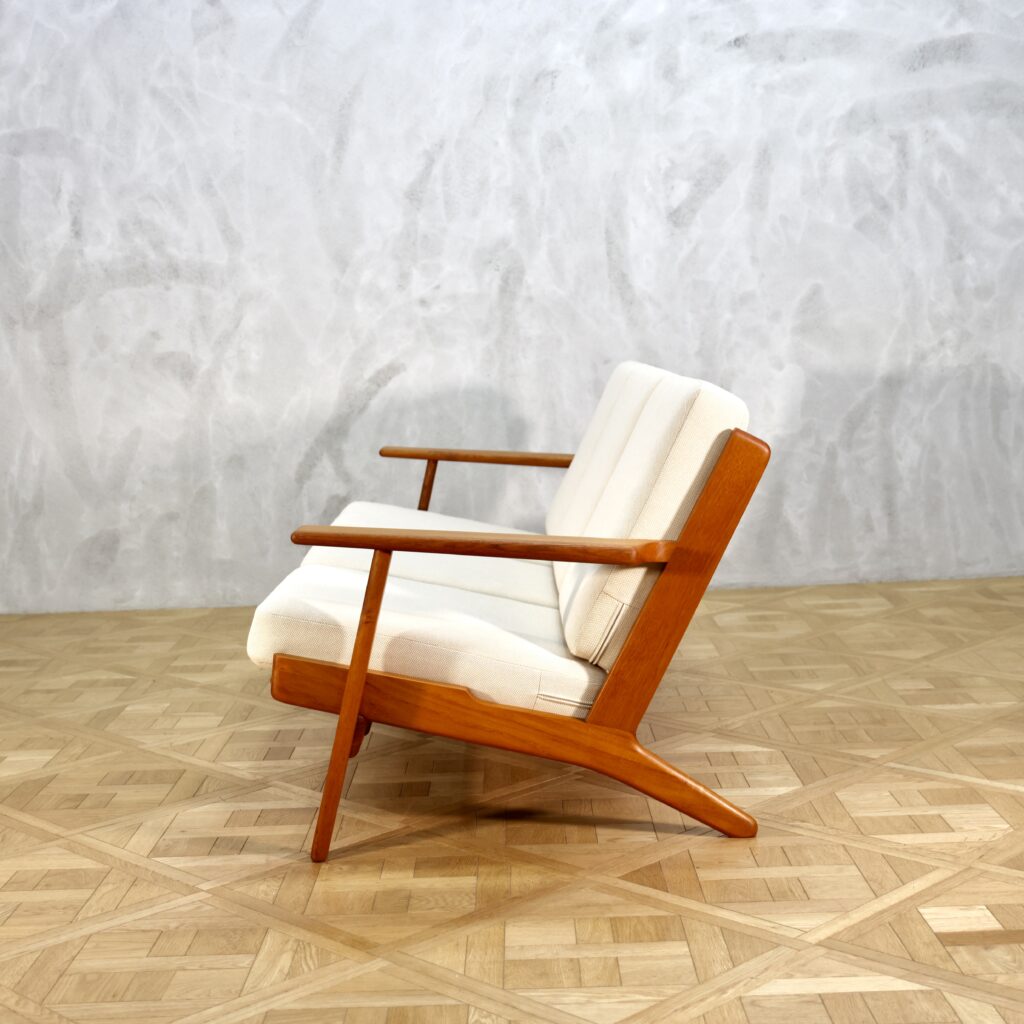 Hans J. Wegner GE290 Sofa Teak - MOTO FURNITURE 北欧家具
