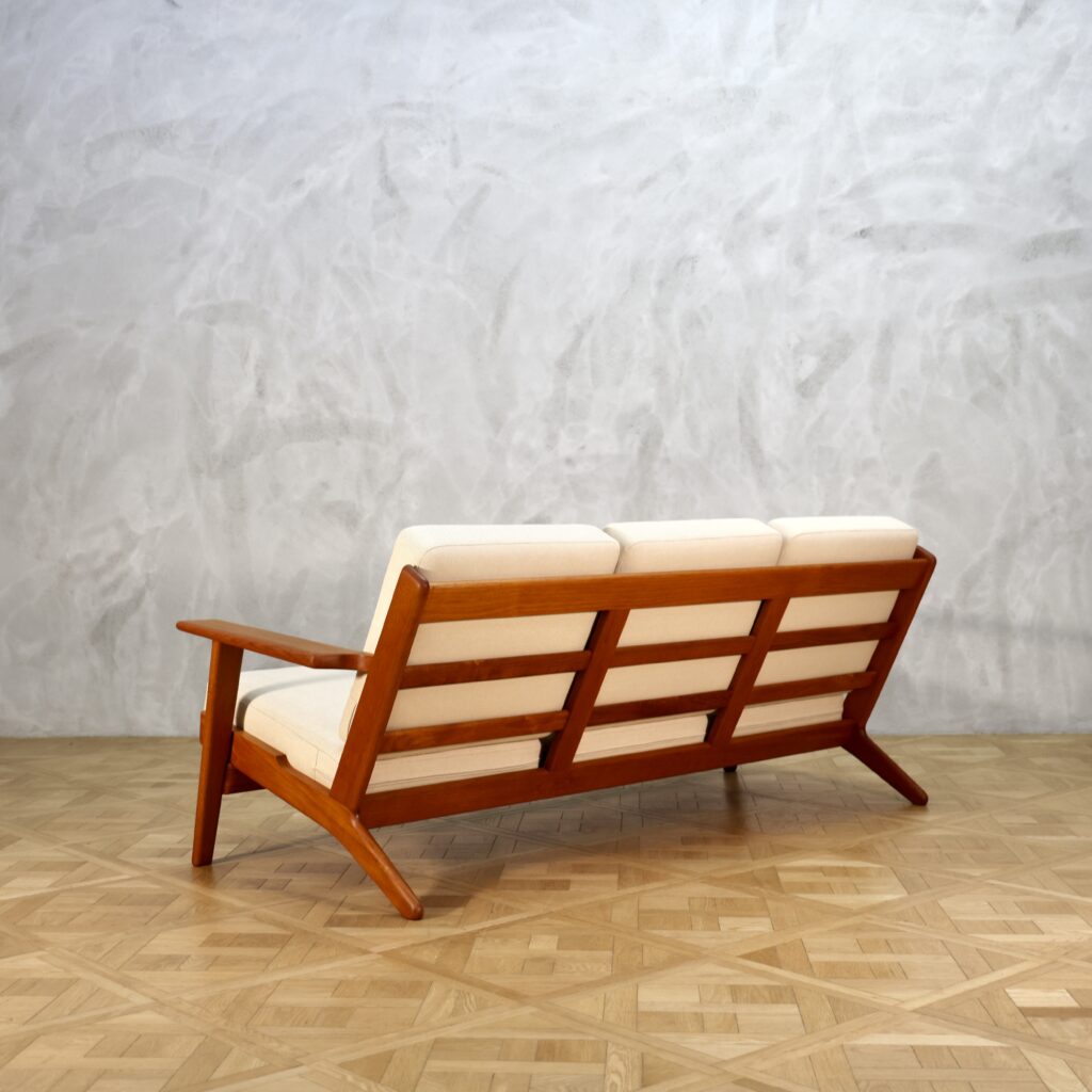 Hans J. Wegner GE290 Sofa Teak - MOTO FURNITURE 北欧家具