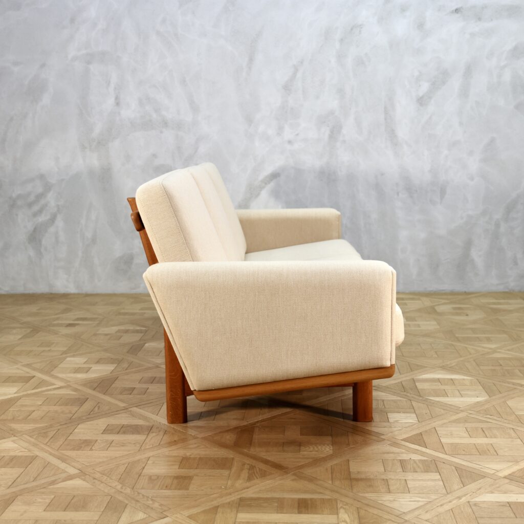 Hans J. Wegner GE236 Sofa Oak - MOTO FURNITURE 北欧家具 ウェグナー