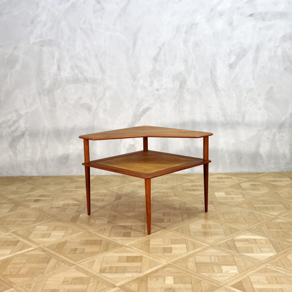 Peter Hvidt and Orla Molgaard FD519 Table - MOTO FURNITURE 北欧