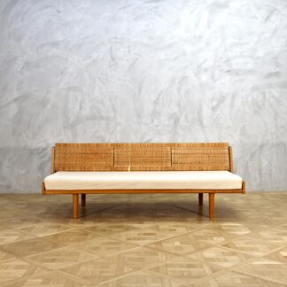 Hans J. Wegner GE7 Daybed Oak & Cane