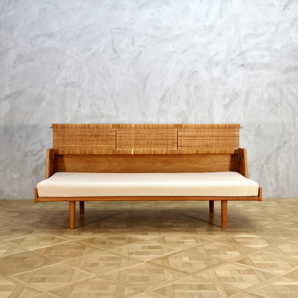 Hans J. Wegner GE7 Daybed Oak & Cane - MOTO FURNITURE 北欧家具