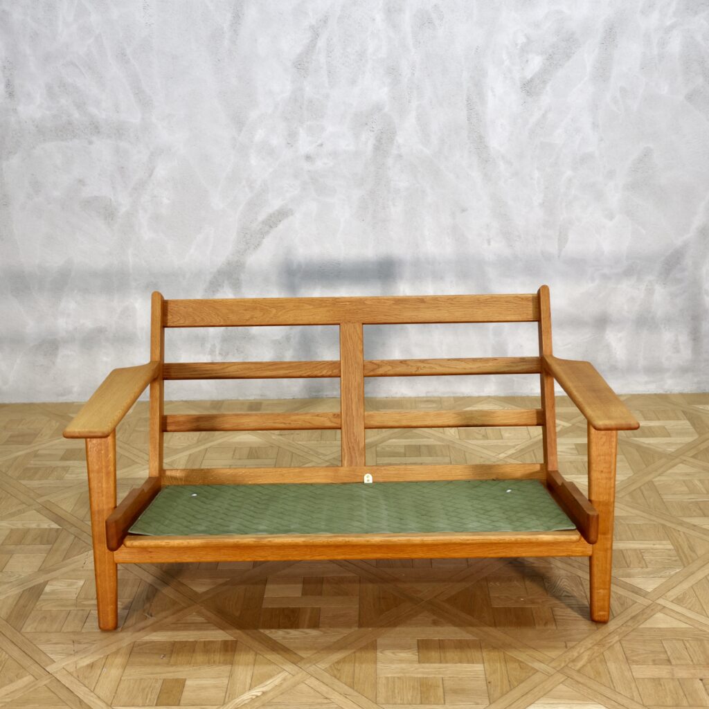 Hans J. Wegner GE290 Oak 2 Seater - MOTO FURNITURE 北欧家具