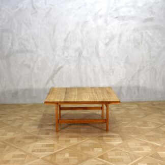Hans J. Wegner AT Coffee Table Oak