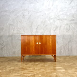 Borge Mogensen Model 232 Cabinet Teak