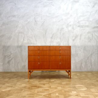 Borge Mogensen Model 234 Chest Teak