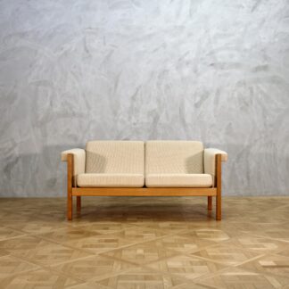 Hans J. Wegner GE40 Sofa Oak